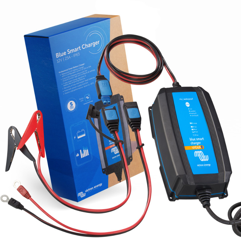 Blue Smart IP65 Charger 12/25 + DC connector